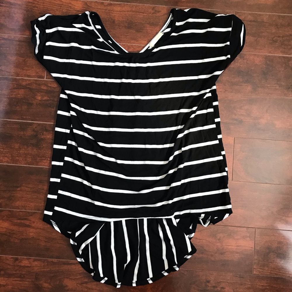 Black and white stripped flowy shirt